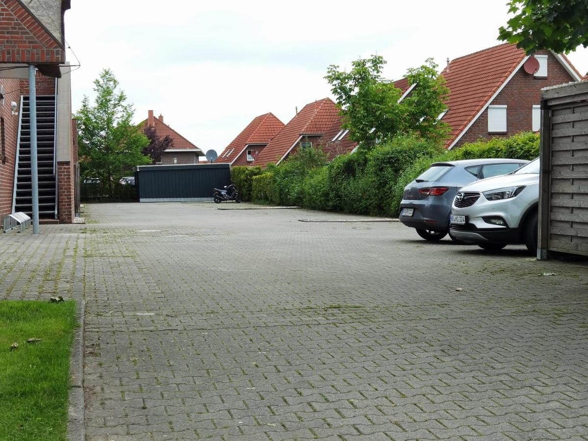 Schaake Hooksiel - Charmante Reetdachwohnung & Kostenfreier Parkplatz المظهر الخارجي الصورة